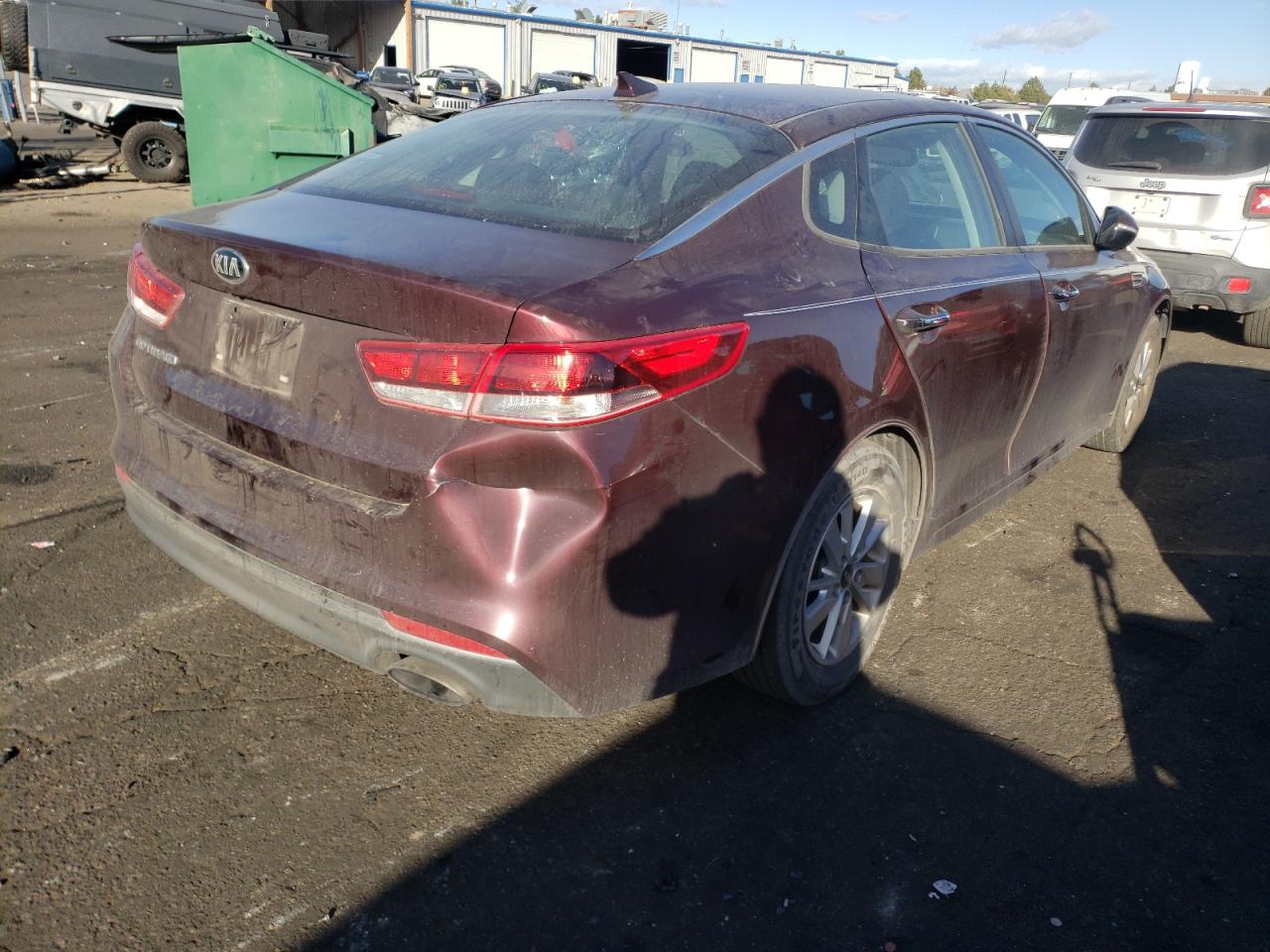 Photo 4 from auction – 2017 KIA OPTIMA LX with VIN 5XXGT4L33HG143733