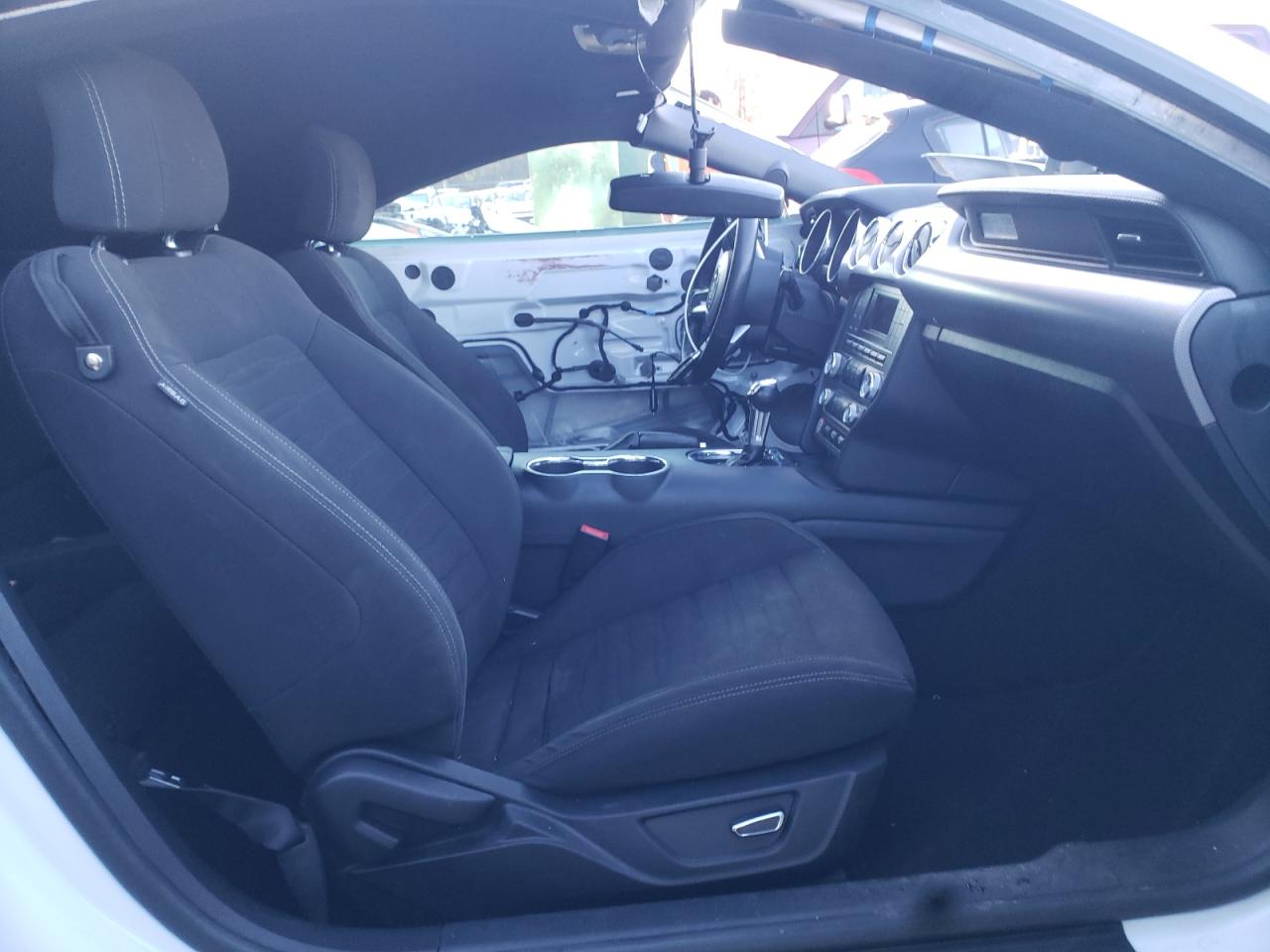 Photo 5 from auction – 2016 FORD MUSTANG with VIN 1FA6P8TH4G5236403