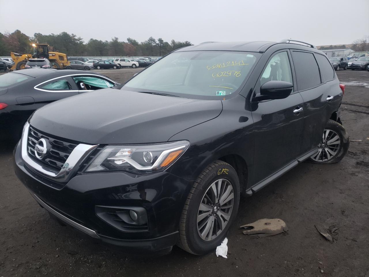 Photo 2 from auction – 2018 NISSAN PATHFINDER with VIN 5N1DR2MM8JC602978