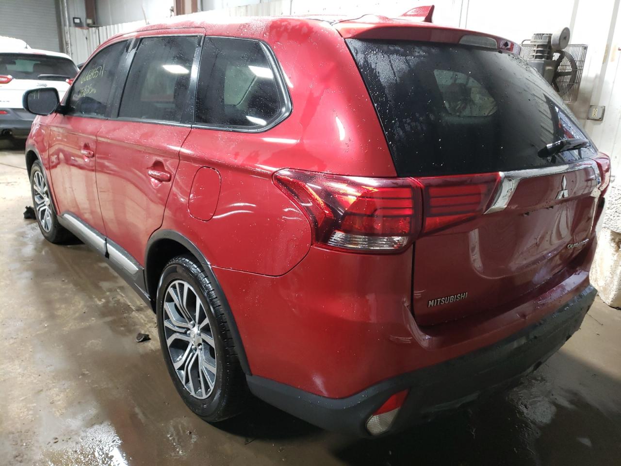 Фото 3 с аукциона – 2017 MITSUBISHI OUTLANDER с VIN JA4AD2A34HZ048339