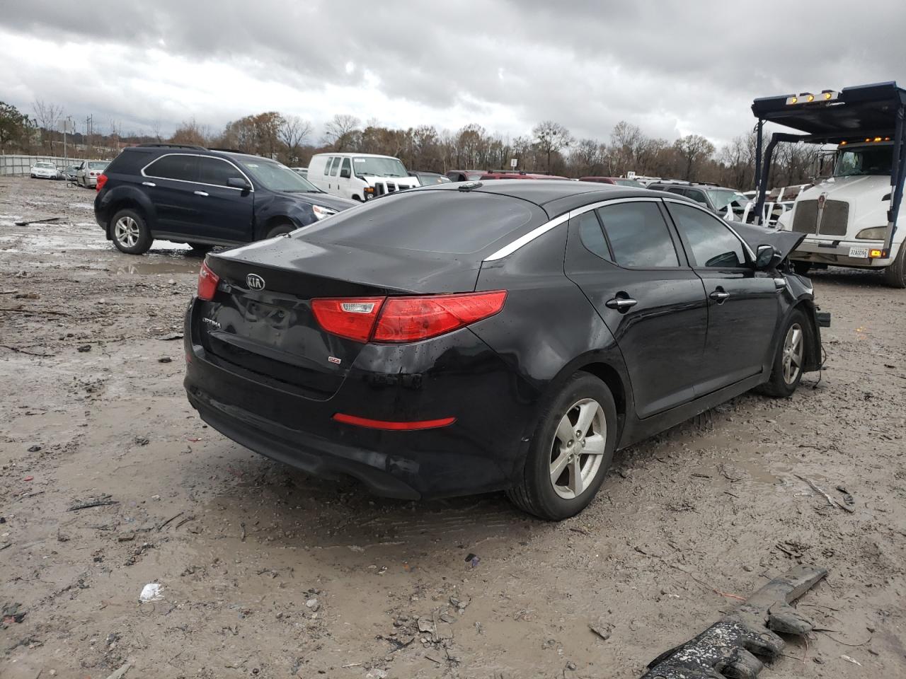 Photo 4 from auction – 2015 KIA OPTIMA LX with VIN KNAGM4A79F5660312