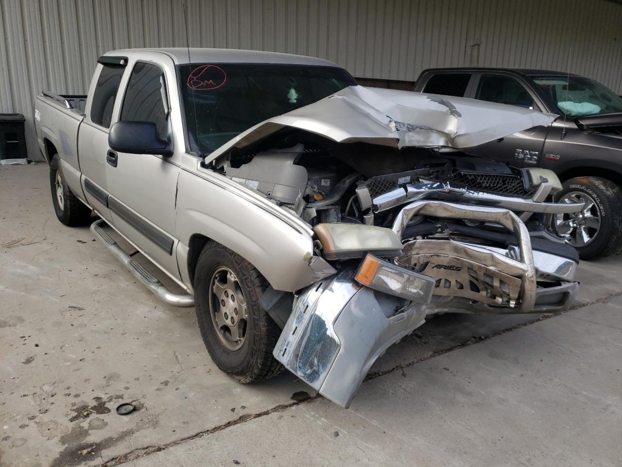 CHEVROLET SILVERADO 2004 with VIN 2GCEK19T041209140 - Photo from auction
