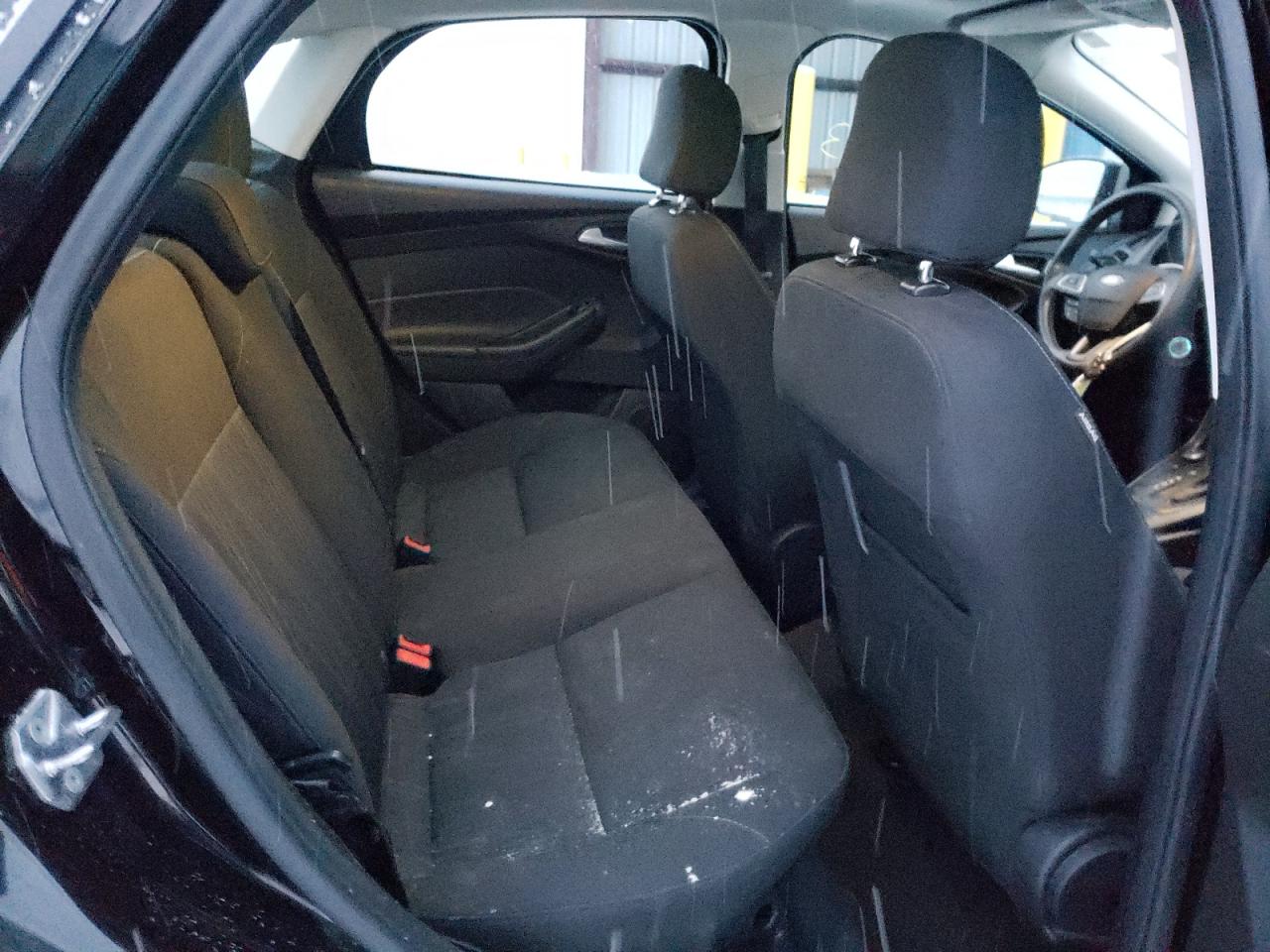 Photo 6 from auction – 2016 FORD FOCUS SE with VIN 1FADP3F25GL276339