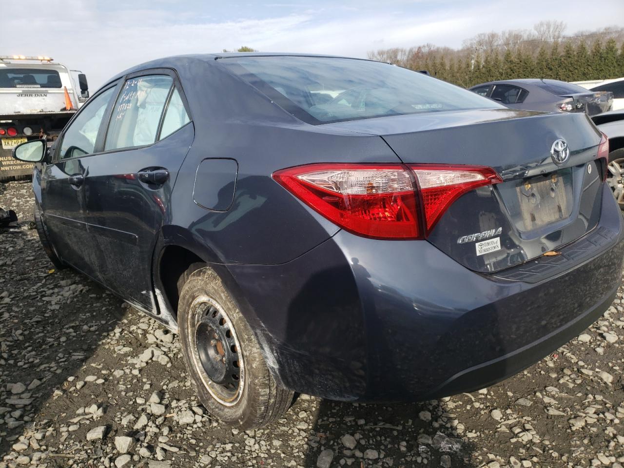 Photo 3 from auction – 2017 TOYOTA COROLLA L with VIN 2T1BURHE9HC782236