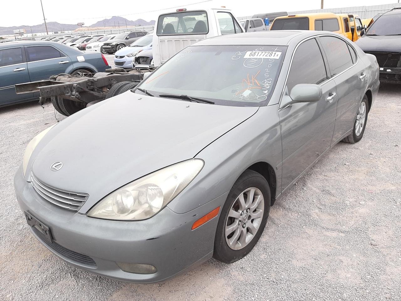 Photo 2 from auction – 2002 LEXUS ES 300 with VIN JTHBF30G320050253