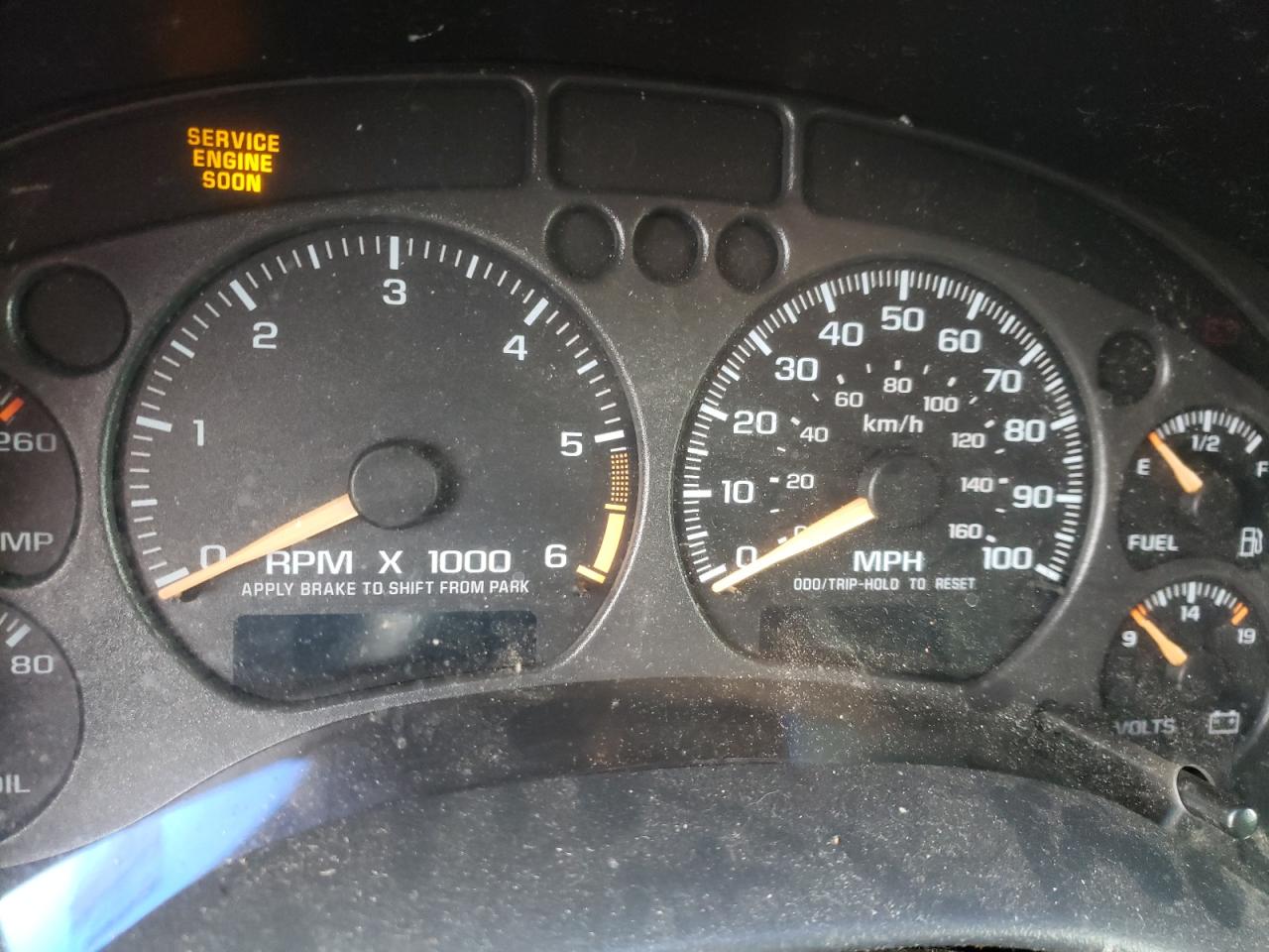 Photo 8 from auction – 2002 CHEVROLET BLAZER with VIN 1GNDT13W22K166467