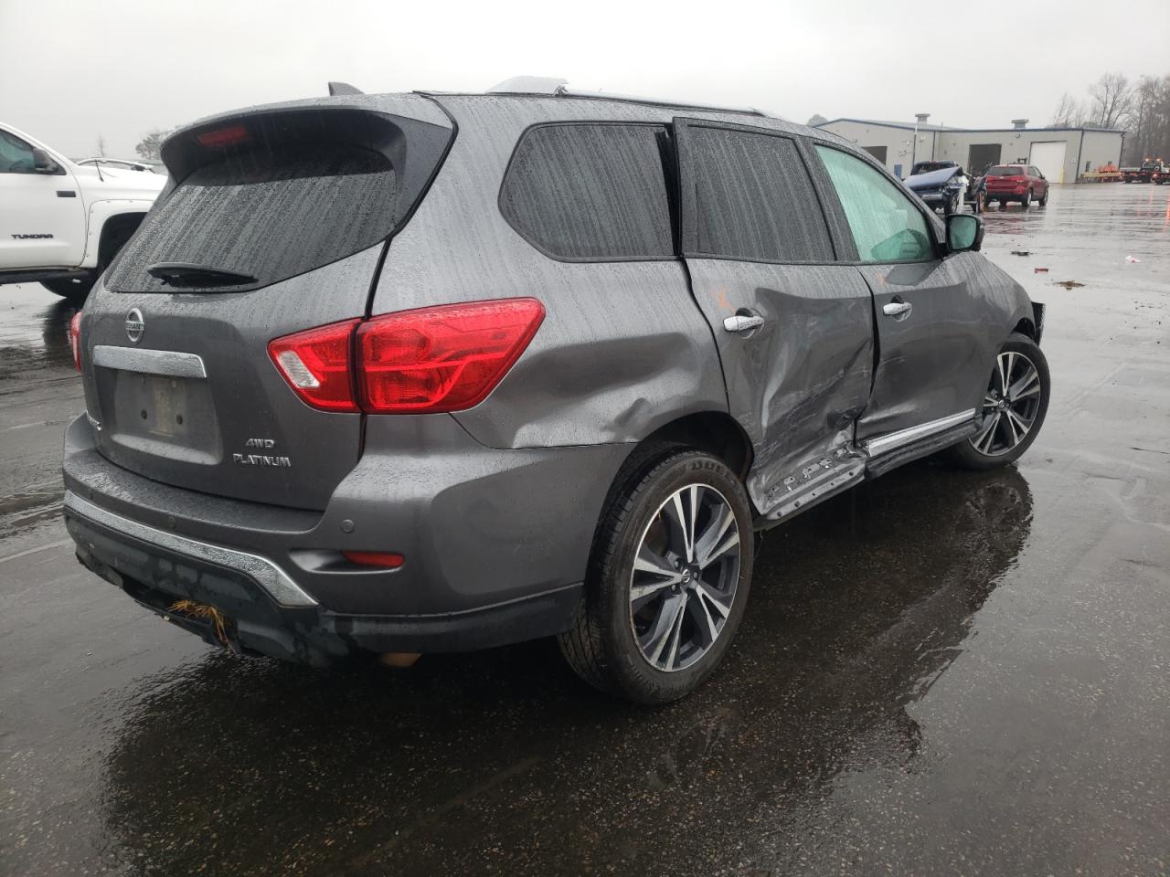Photo 4 from auction – 2020 NISSAN PATHFINDER with VIN 5N1DR2DM7LC597467
