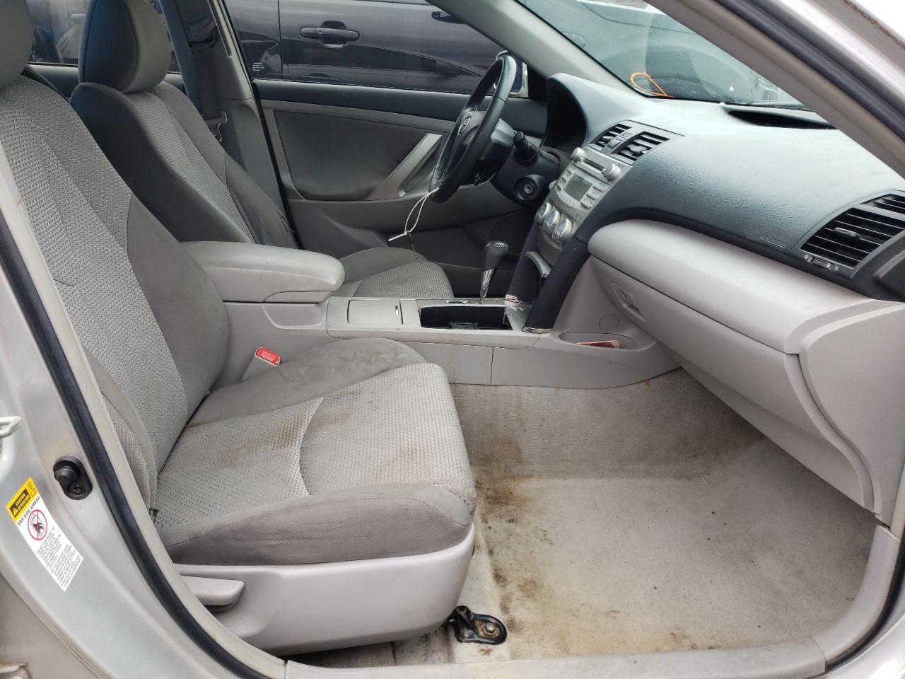 Photo 5 from auction – 2011 TOYOTA CAMRY with VIN 4T1BF3EK3BU127609