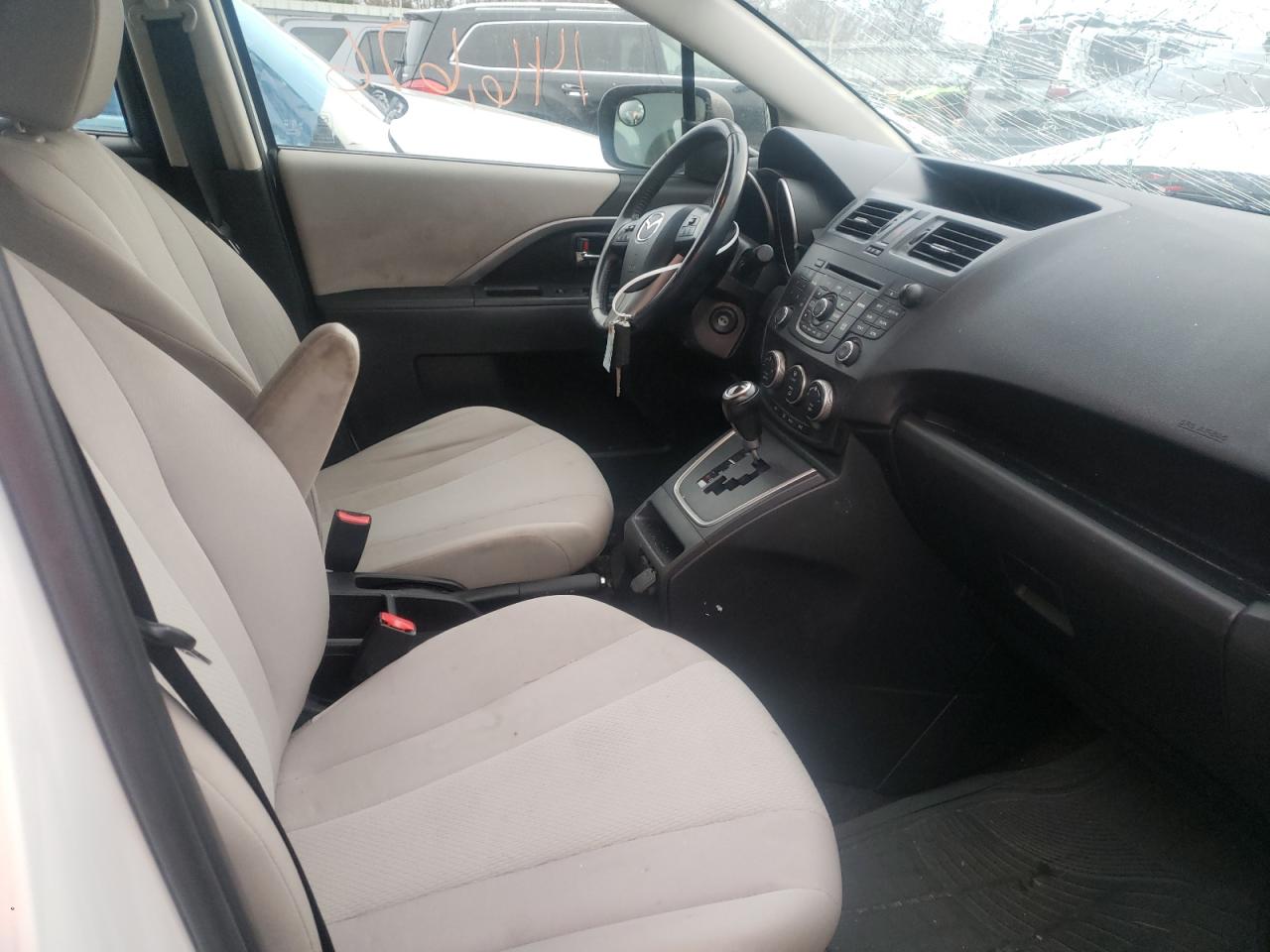 Photo 5 from auction – 2014 MAZDA 5 TOURING with VIN JM1CW2CL4E0167515