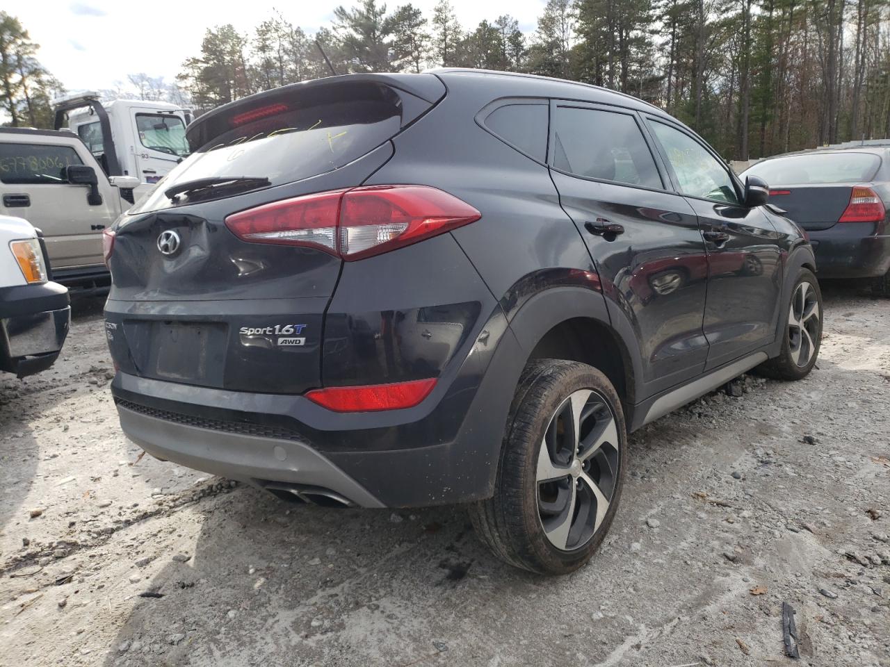 Photo 4 from auction – 2017 HYUNDAI TUCSON LIM with VIN KM8J3CA2XHU326546