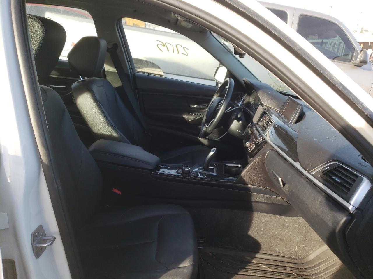 Photo 5 from auction – 2018 BMW 320 XI with VIN WBA8A3C57JA489448
