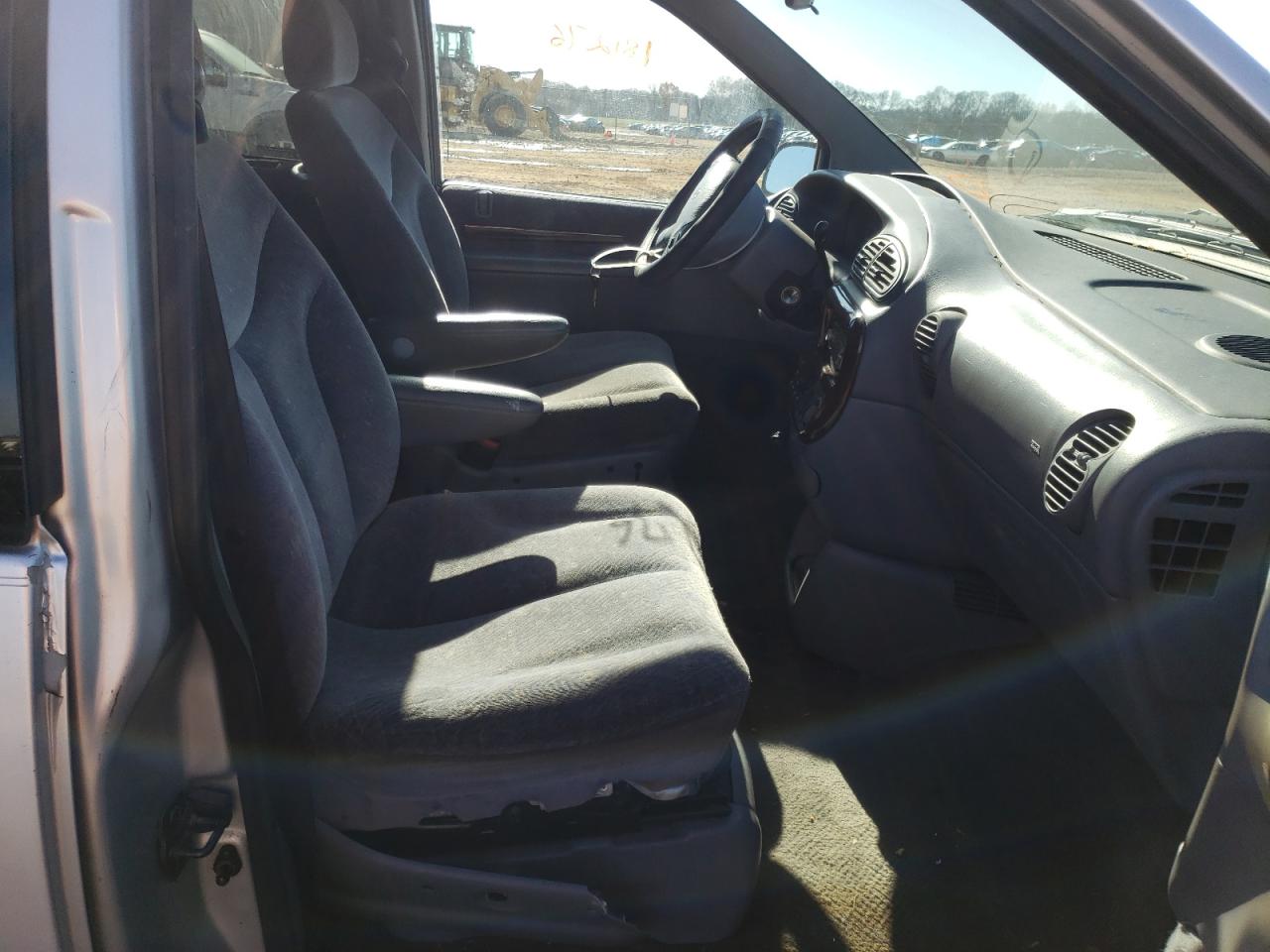 Foto 5 de la subasta – 2000 CHRYSLER TOWN&COUNT con VIN 1C4GP44G6YB658382