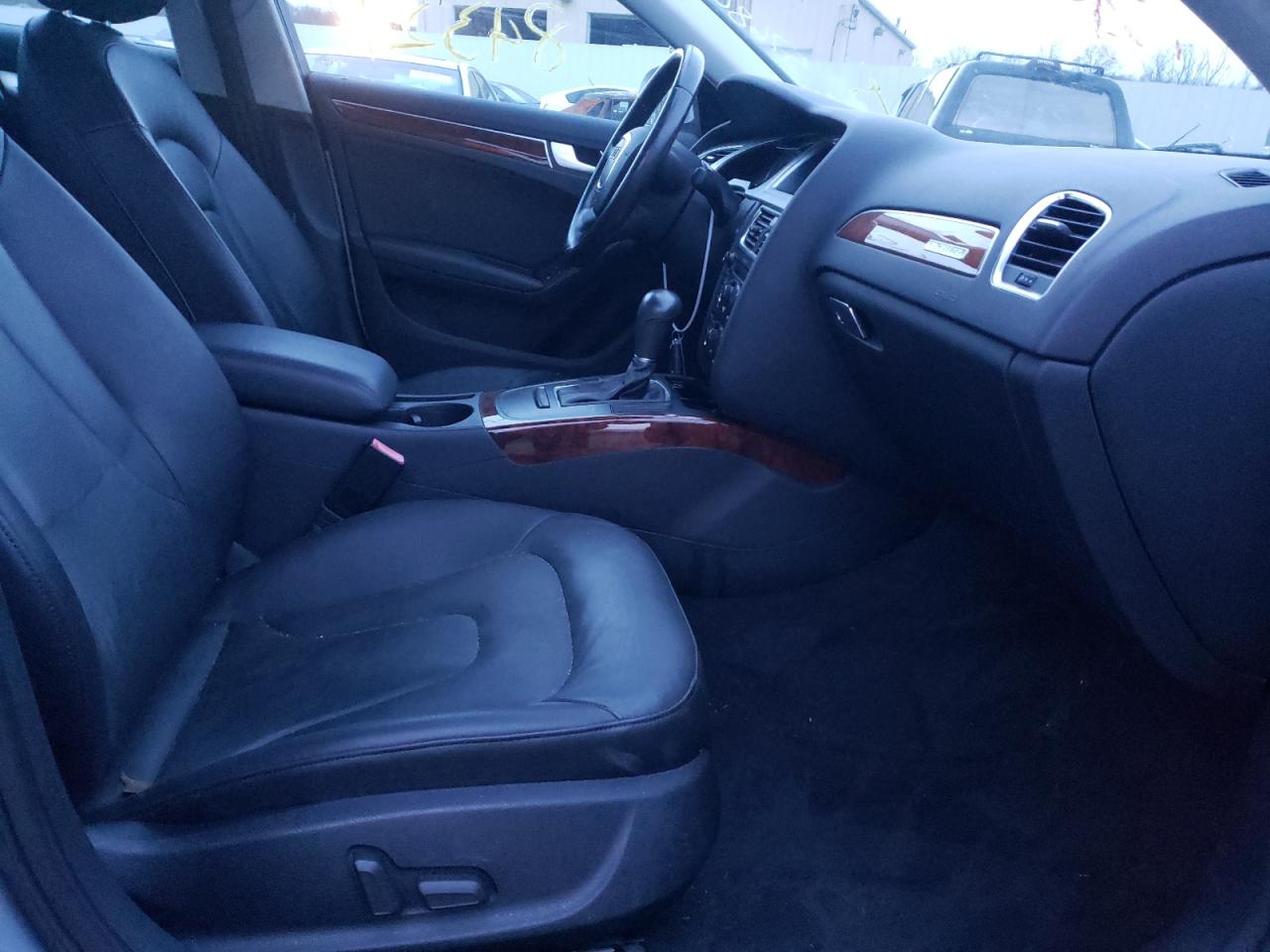 Photo 5 from auction – 2011 AUDI A4 PREMIUM with VIN WAUBFAFL9BN006526