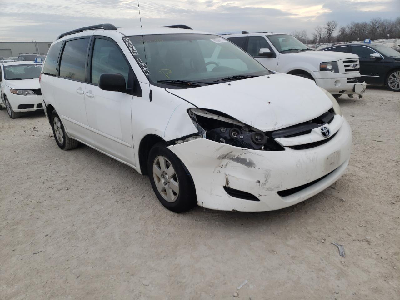 TOYOTA SIENNA CE 2010 with VIN 5TDKK4CC1AS322760 - Photo from auction