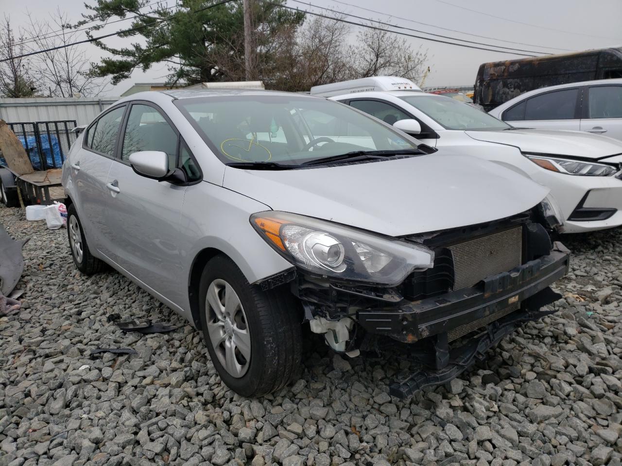 KIA FORTE LX 2015 with VIN KNAFK4A68F5417616 - Photo from auction