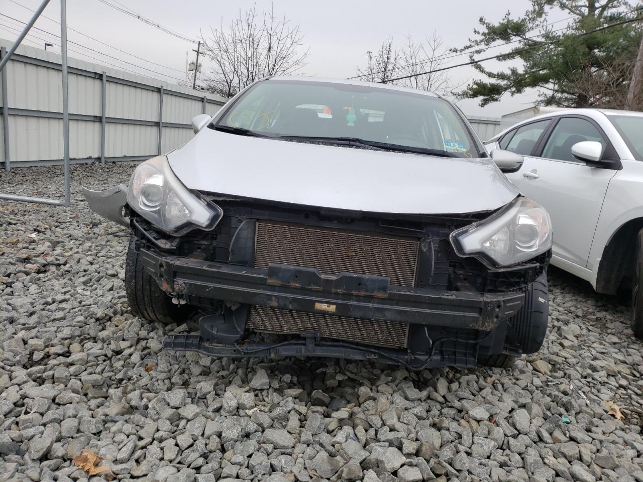 Photo 7 from auction – 2015 KIA FORTE LX with VIN KNAFK4A68F5417616