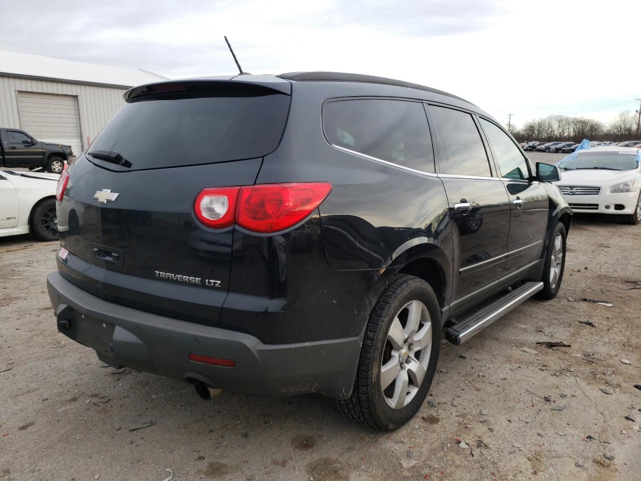 Photo 4 from auction – 2012 CHEVROLET TRAVERSE L with VIN 1GNKVLED3CJ226997