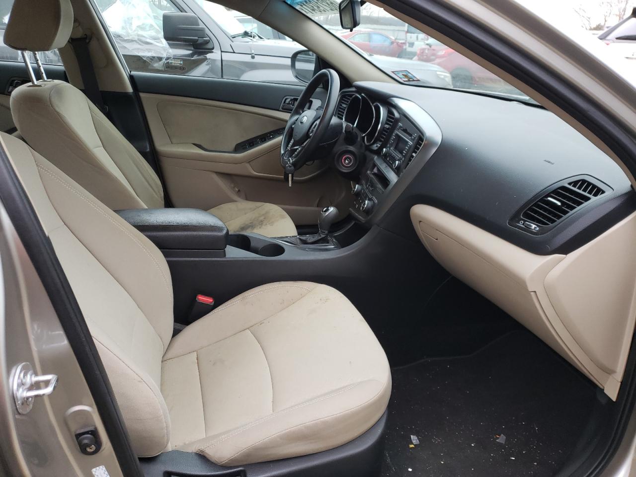 Photo 5 from auction – 2013 KIA OPTIMA LX with VIN KNAGM4A77D5377422