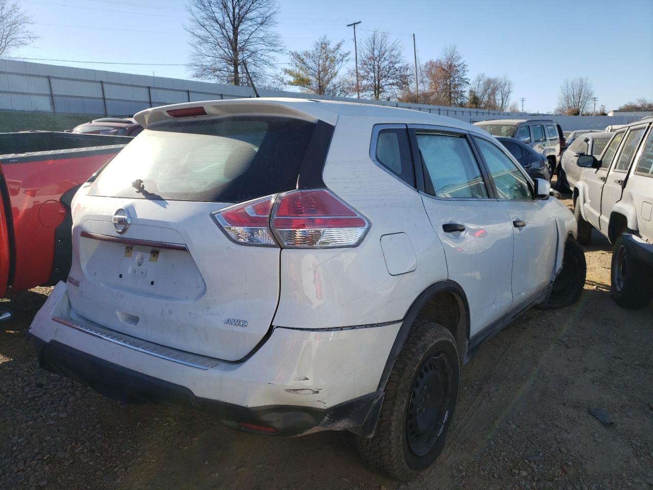 Photo 4 from auction – 2016 NISSAN ROGUE S with VIN KNMAT2MV2GP661916