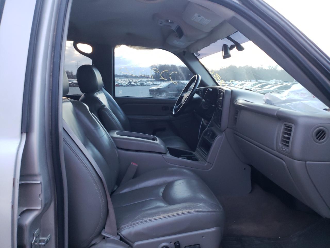 Photo 5 from auction – 2006 CHEVROLET SILVERADO with VIN 2GCEK13T061154782