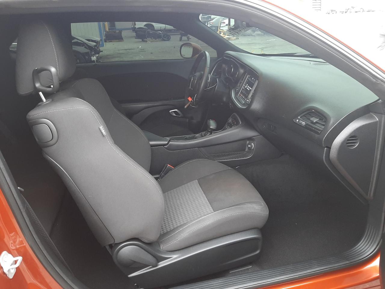 Photo 5 from auction – 2020 DODGE CHALLENGER with VIN 2C3CDZBT1LH206431