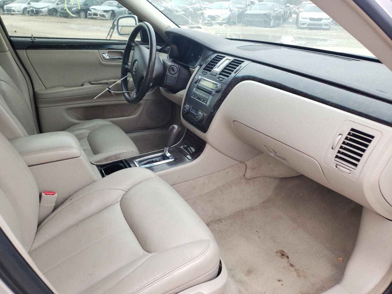 Photo 5 from auction – 2011 CADILLAC DTS with VIN 1G6KA5E66BU120495