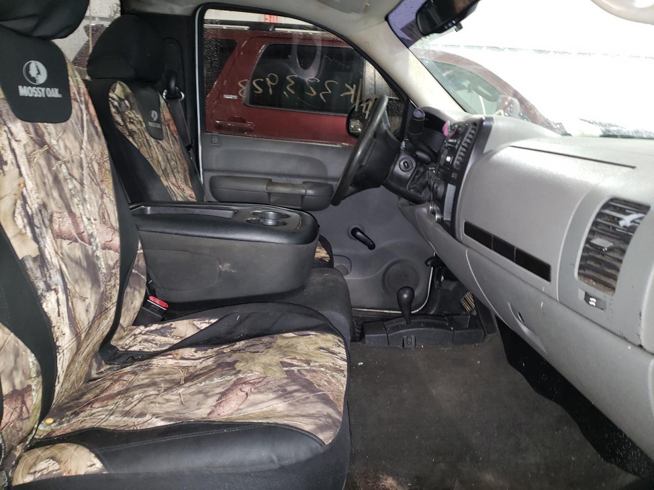 Photo 5 from auction – 2007 CHEVROLET SILVERADO with VIN 1GCEK14C07Z581001