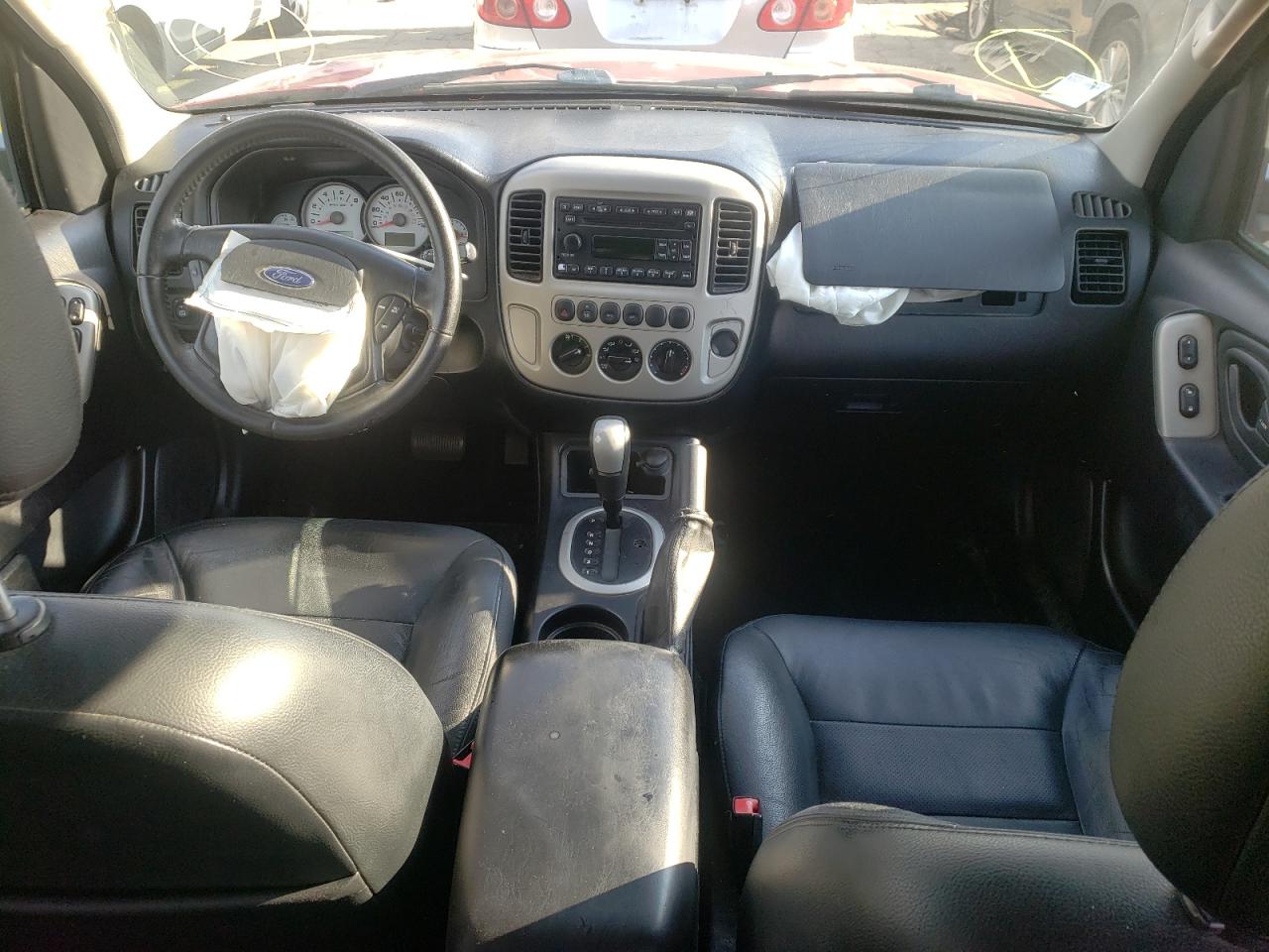 Photo 9 from auction – 2006 FORD ESCAPE LIM with VIN 1FMYU04116KD17384