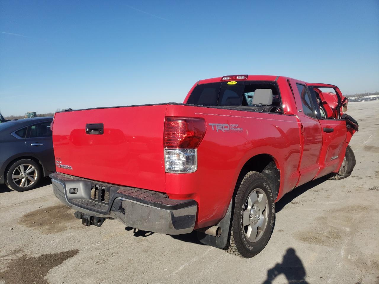 Photo 4 from auction – 2012 TOYOTA TUNDRA DOU with VIN 5TFRY5F11CX130412
