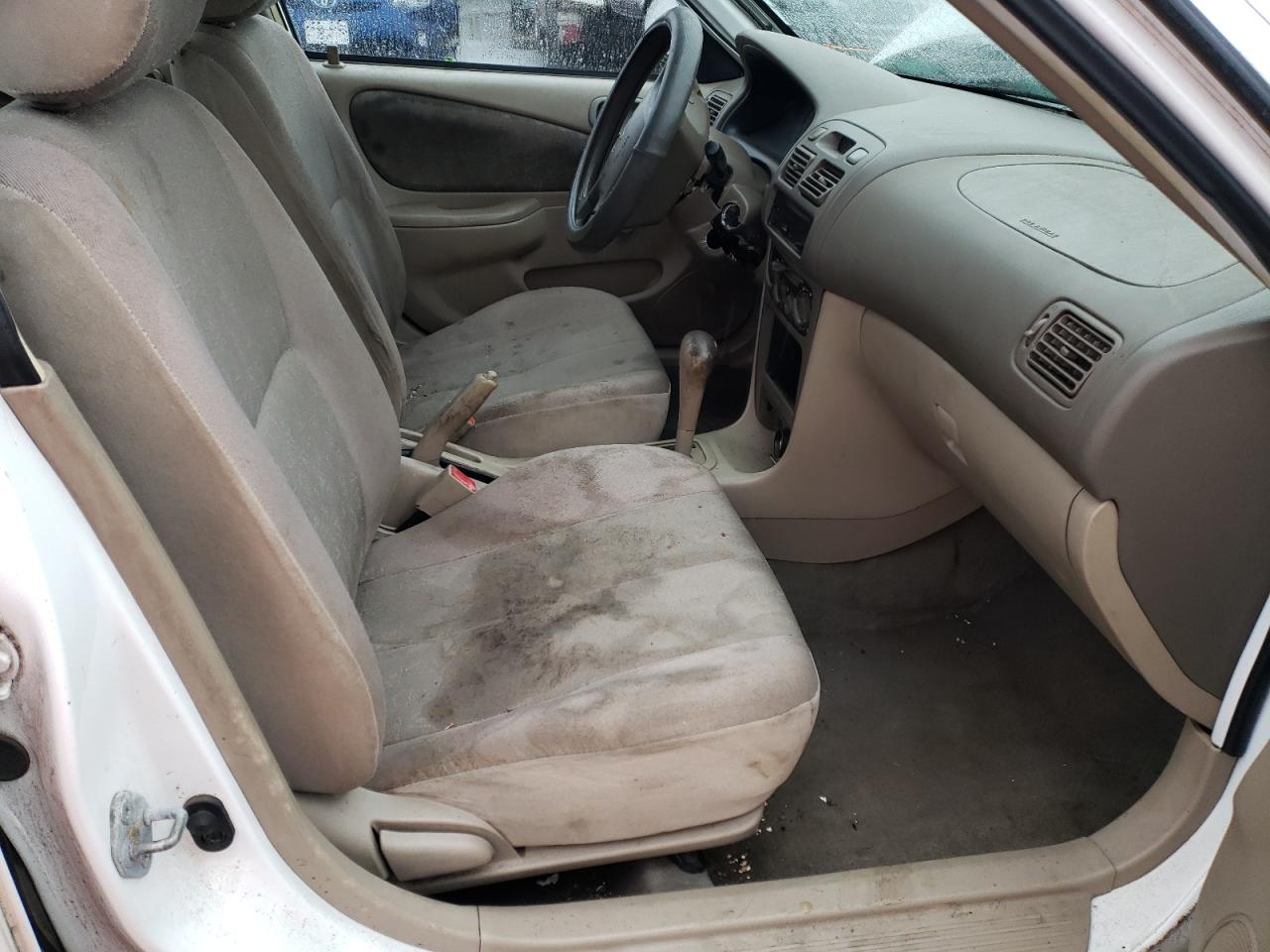 Photo 5 from auction – 1998 TOYOTA COROLLA VE with VIN 1NXBR12E2WZ011415