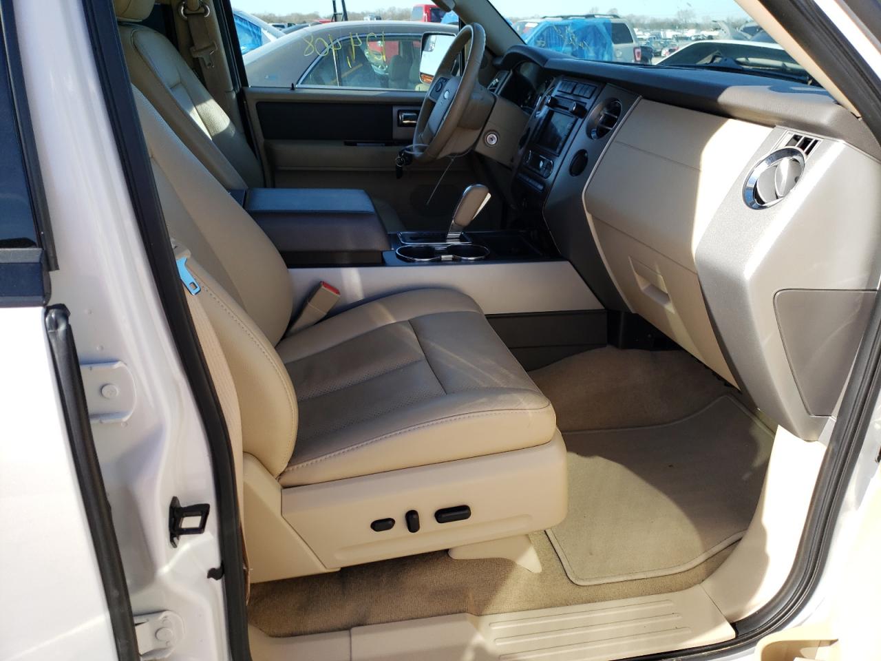Photo 5 from auction – 2013 FORD EXPEDITION with VIN 1FMJU1J56DEF69089