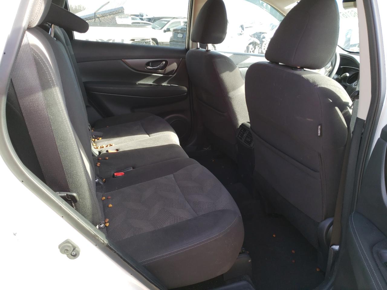 Photo 6 from auction – 2016 NISSAN ROGUE S with VIN KNMAT2MV6GP730347