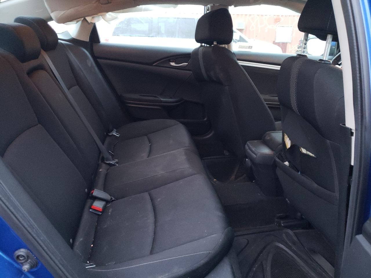 Photo 6 from auction – 2018 HONDA CIVIC EX with VIN 19XFC2F79JE035100