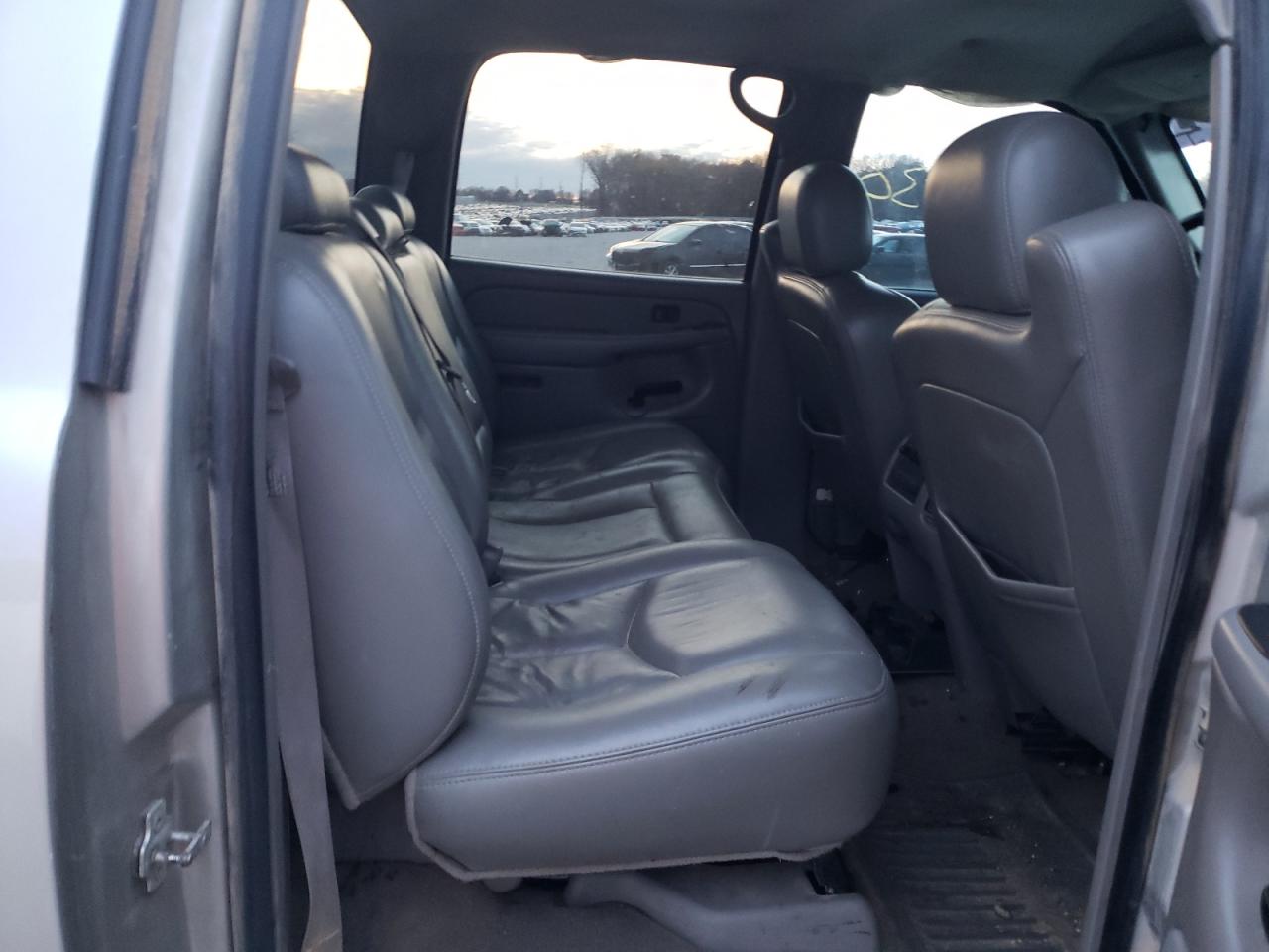 Photo 6 from auction – 2006 CHEVROLET SILVERADO with VIN 2GCEK13T061154782