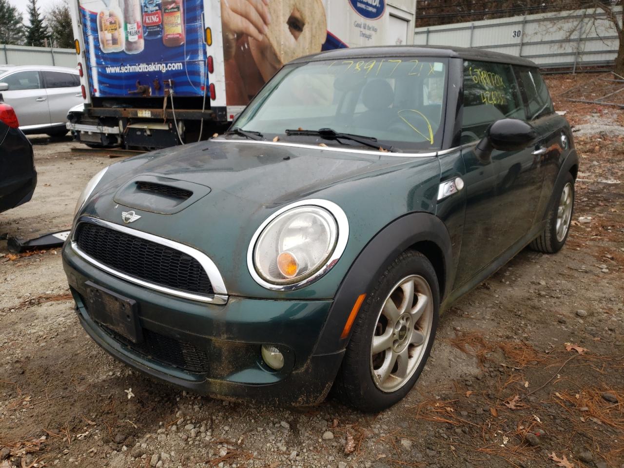 Photo 2 from auction – 2010 MINI COOPER S with VIN WMWMF7C55ATX42617