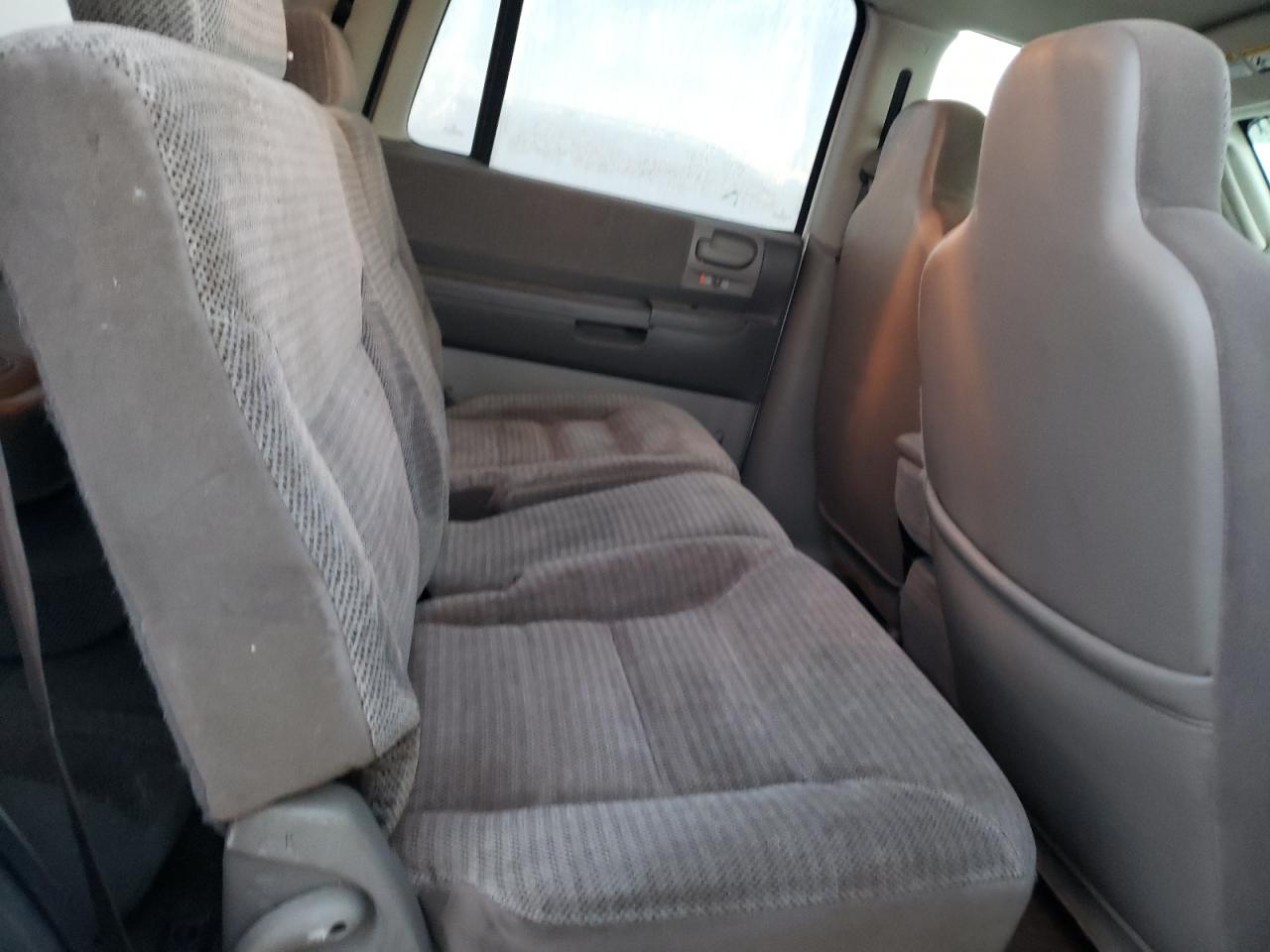 Photo 6 from auction – 2002 DODGE DURANGO SL with VIN 1B4HS48N82F203185