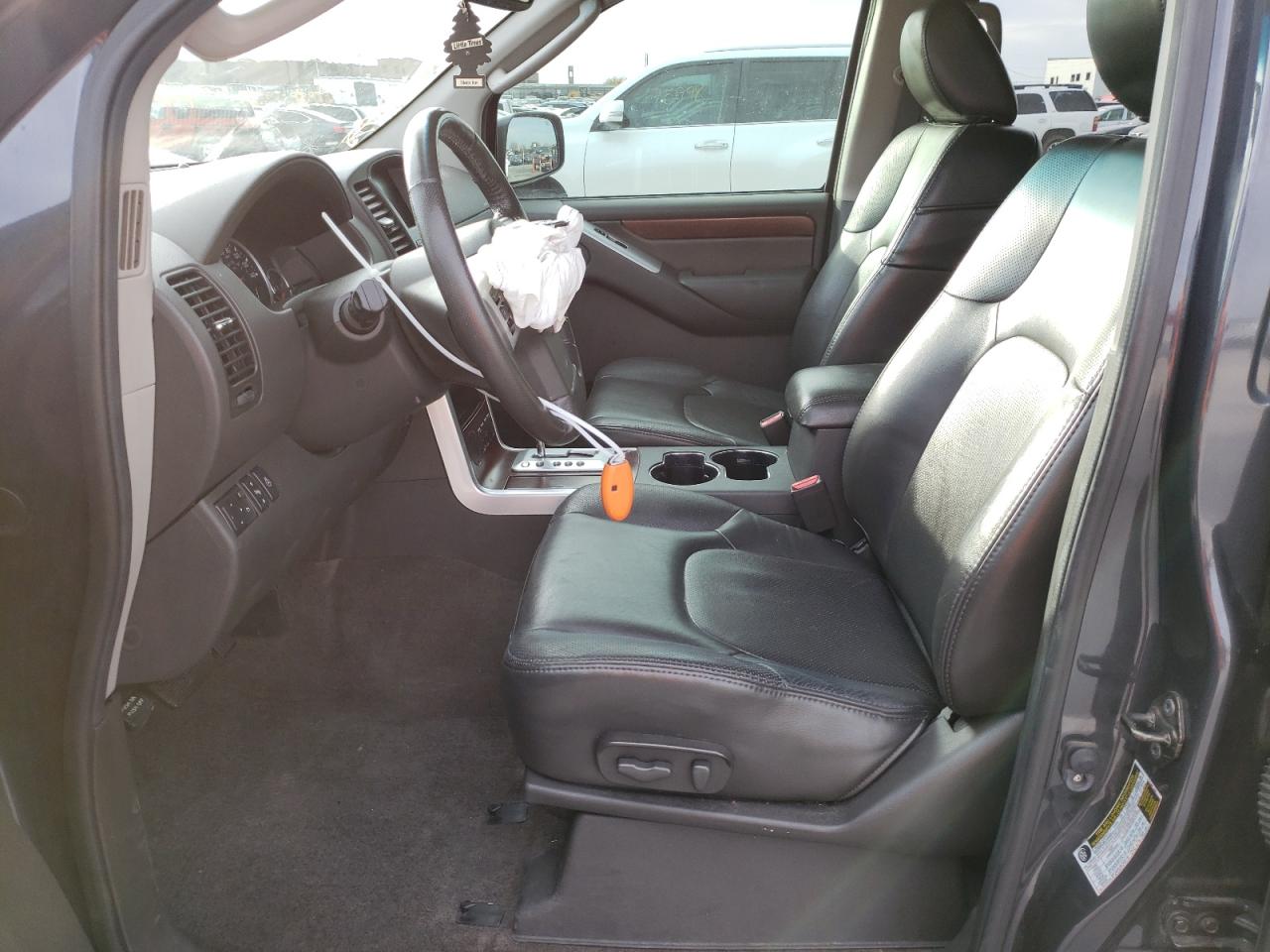 Photo 5 from auction – 2011 NISSAN PATHFINDER with VIN 5N1AR1NN6BC617548