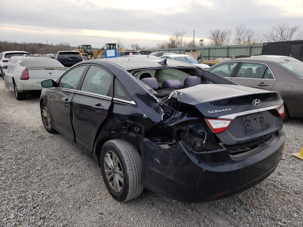 Photo 3 from auction – 2011 HYUNDAI SONATA GLS with VIN 5NPEB4AC0BH233172