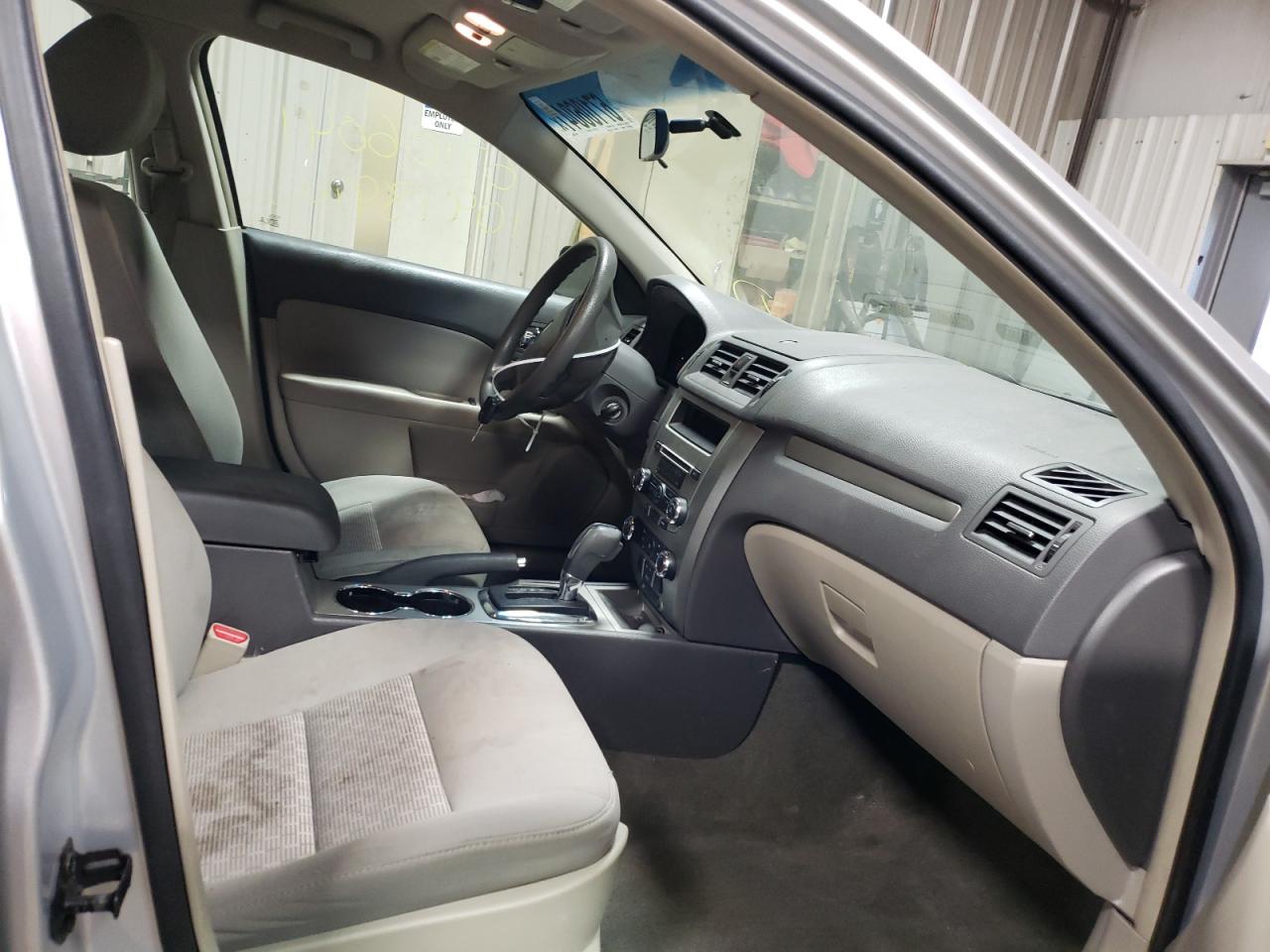 Photo 5 from auction – 2012 FORD FUSION S with VIN 3FAHP0GA7CR230478