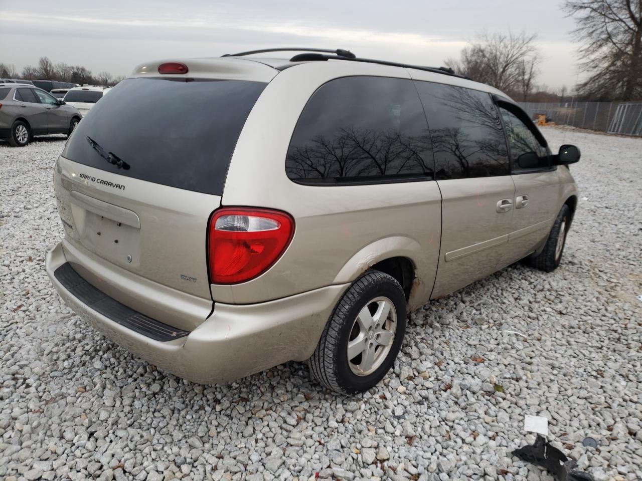 Photo 4 from auction – 2007 DODGE GRAND CARA with VIN 2D4GP44L47R212697