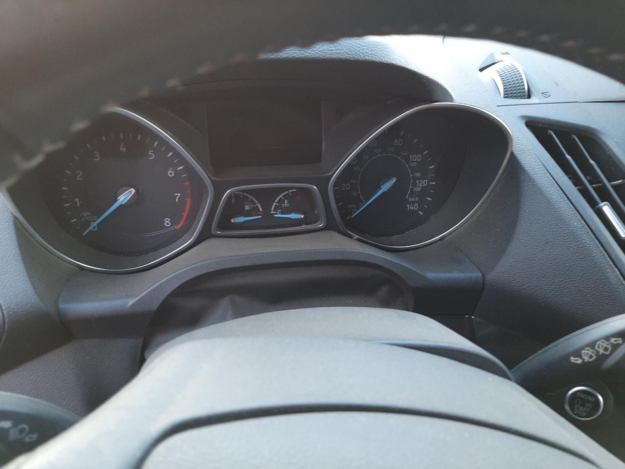 Photo 8 from auction – 2019 FORD ESCAPE SE with VIN 1FMCU9GD0KUC27565