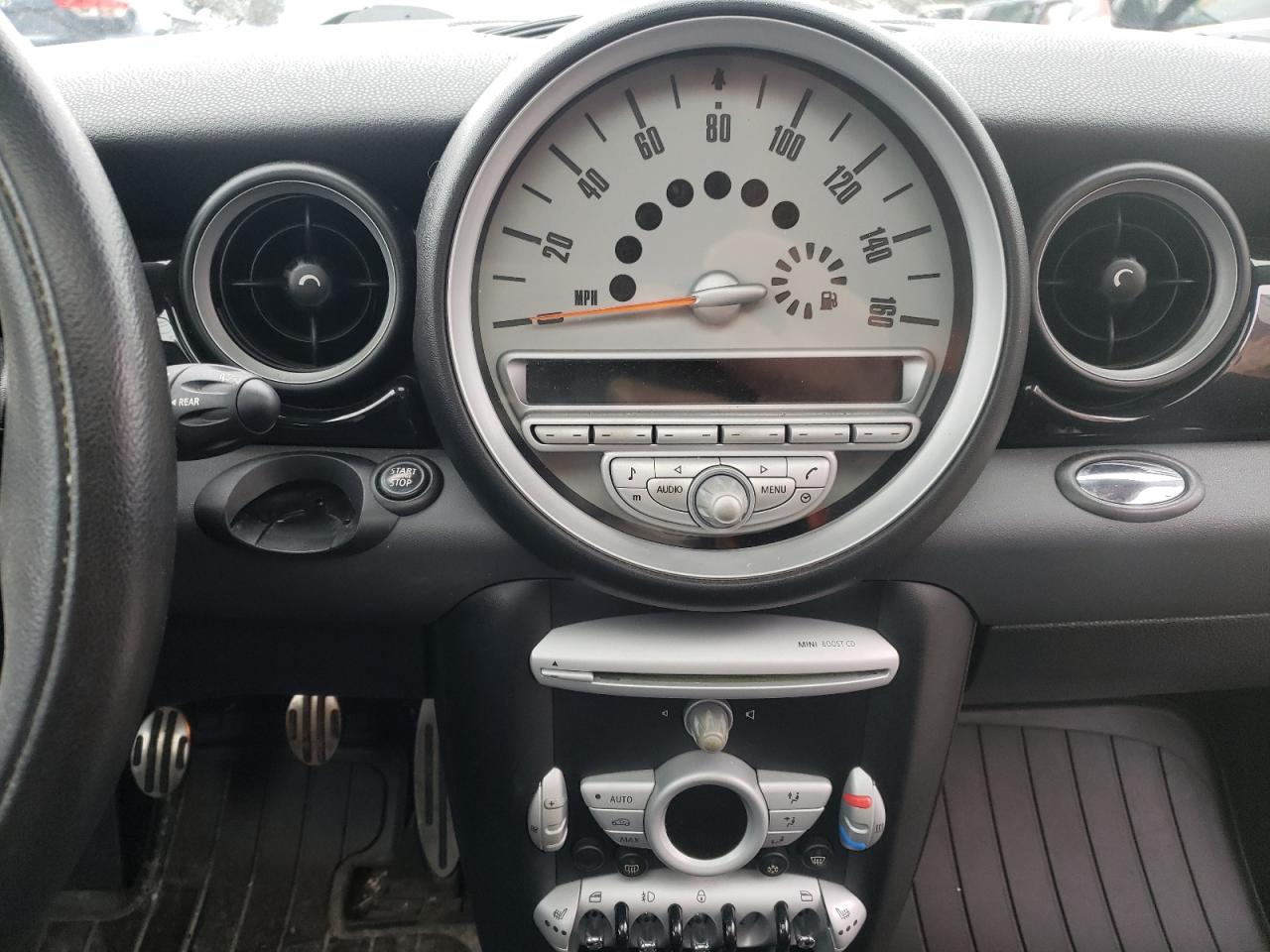 Photo 9 from auction – 2010 MINI COOPER S with VIN WMWMF7C55ATX42617