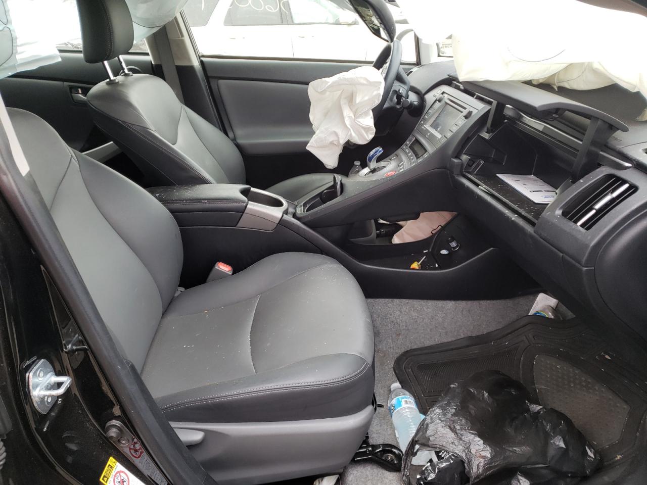 Photo 5 from auction – 2015 TOYOTA PRIUS with VIN JTDKN3DU6F0434733