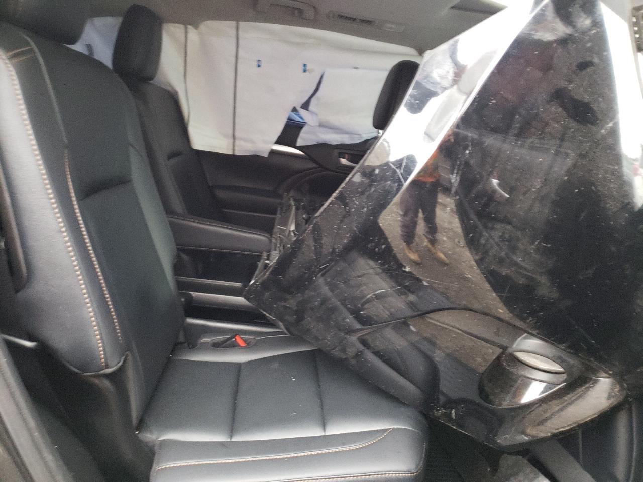 Photo 6 from auction – 2019 TOYOTA HIGHLANDER with VIN 5TDJZRFH6KS928357