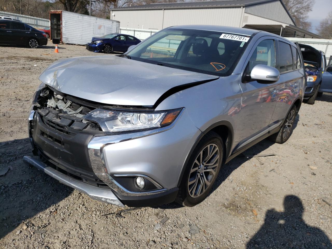 Photo 2 from auction – 2017 MITSUBISHI OUTLANDER with VIN JA4AZ3A36HZ044770