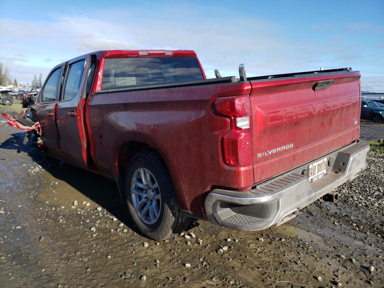 Photo 3 from auction – 2021 CHEVROLET SILVERADO with VIN 3GCUYDET2MG340109
