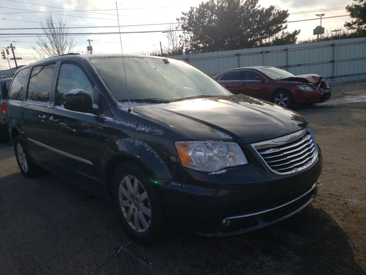 CHRYSLER TOWN & COU 2016 with VIN 2C4RC1BG7GR286797 - Photo from auction