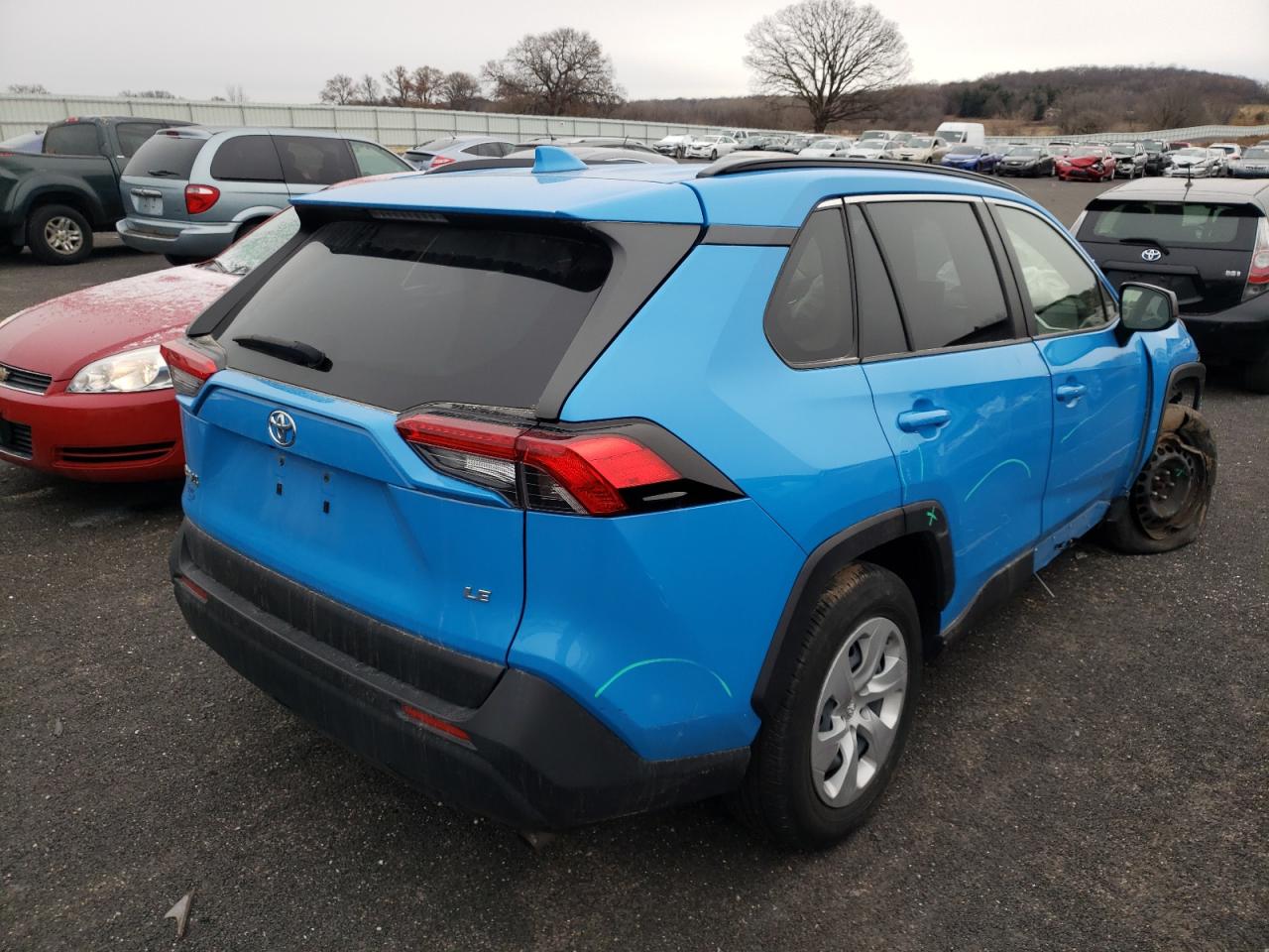 Photo 4 from auction – 2019 TOYOTA RAV4 LE with VIN JTMH1RFV7KD506718