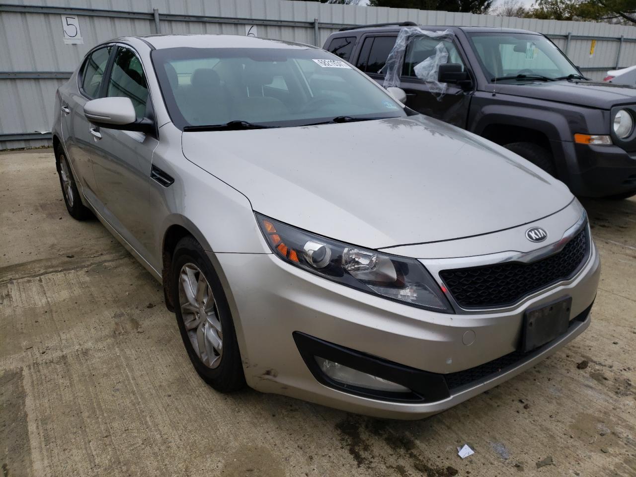 KIA OPTIMA LX 2013 with VIN KNAGM4A77D5377422 - Photo from auction