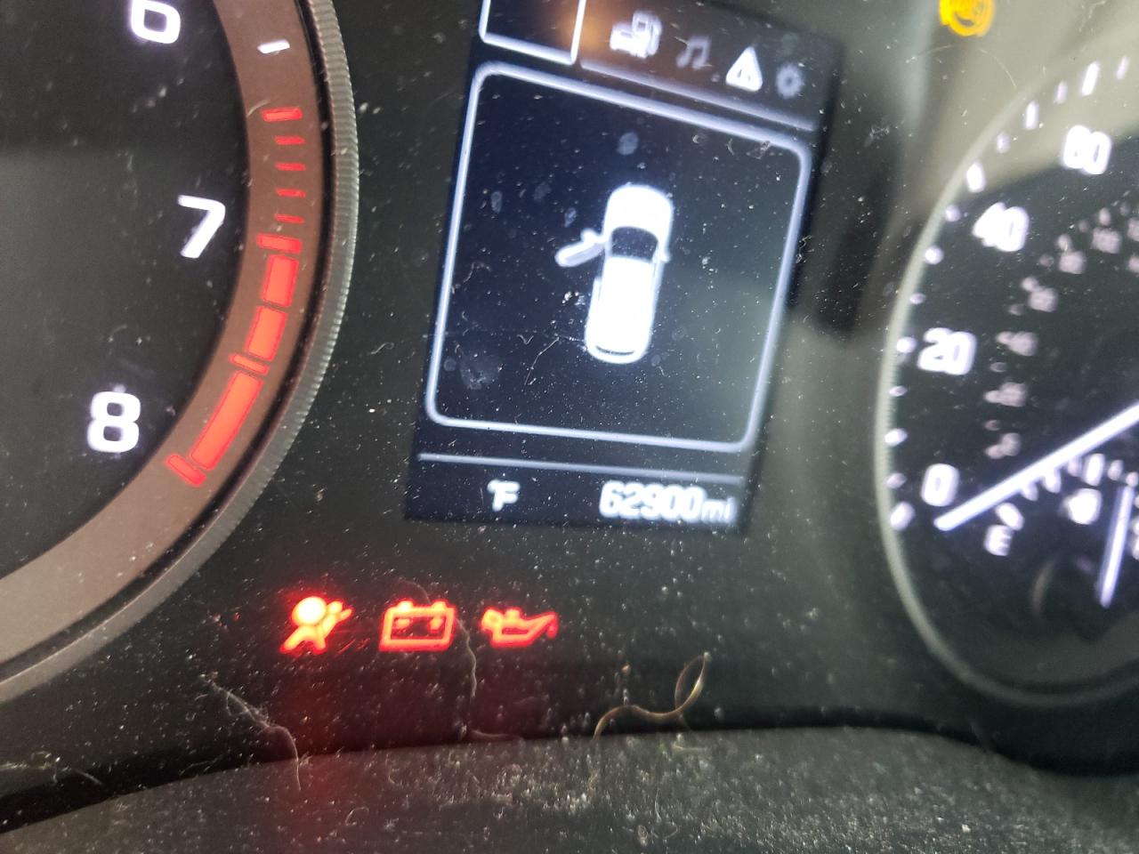 Photo 8 from auction – 2017 HYUNDAI TUCSON LIM with VIN KM8J3CA2XHU326546